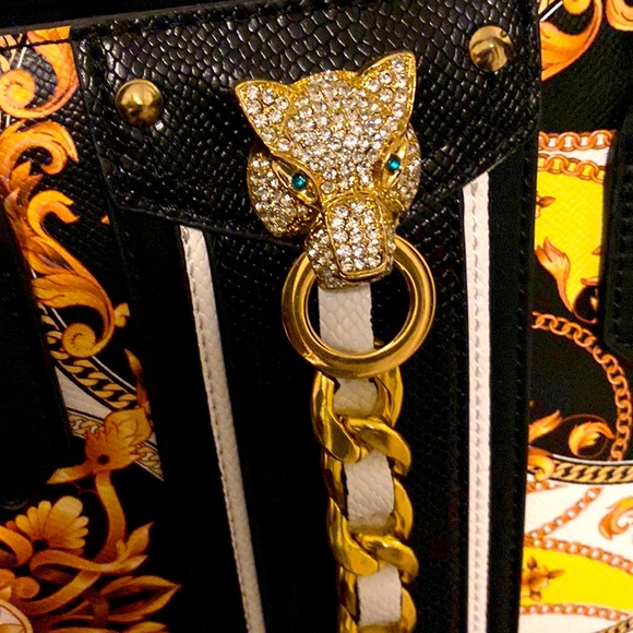 Handbag 👜 - Picture 2 of 3